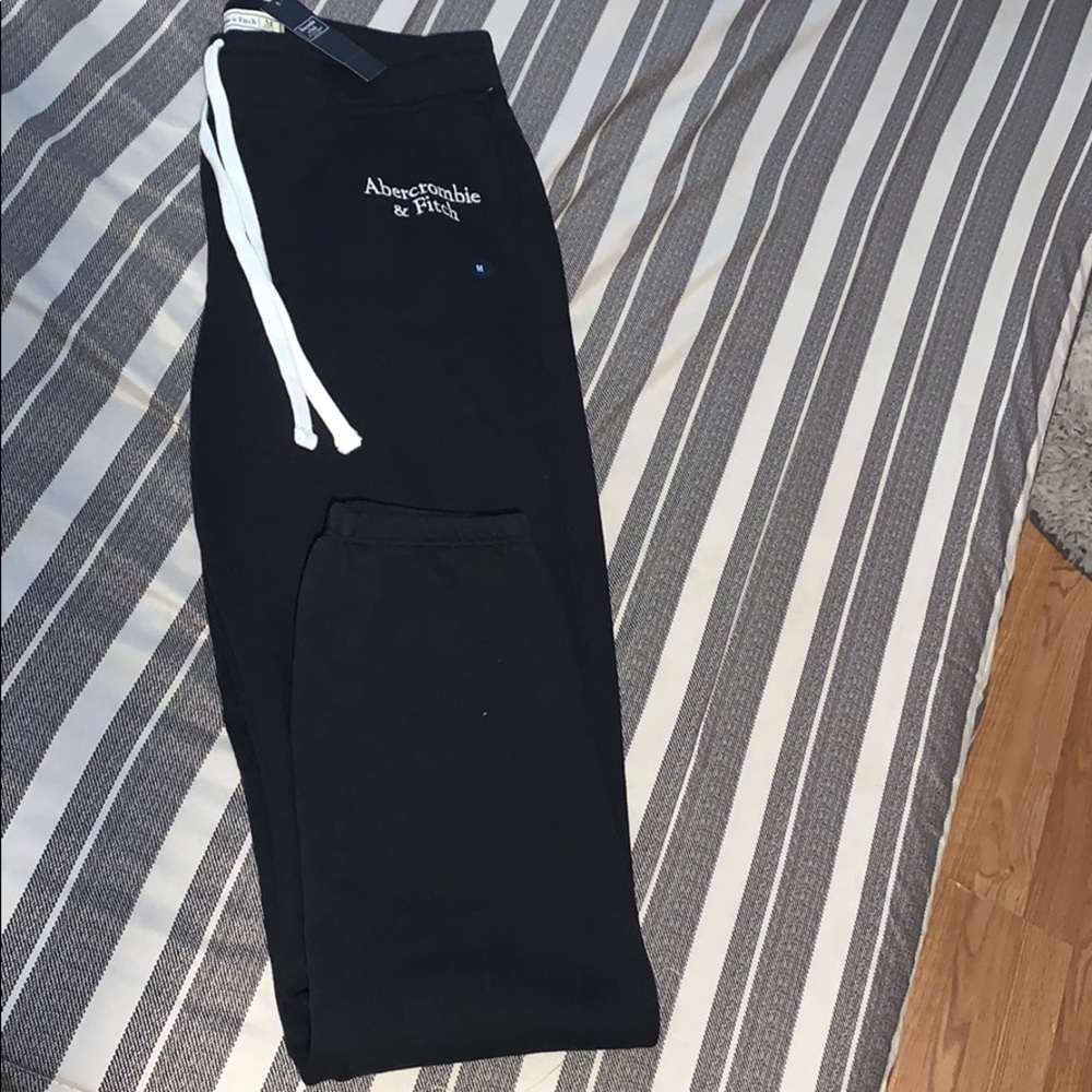 ABERCROMBIE & FITCH JOGGERS